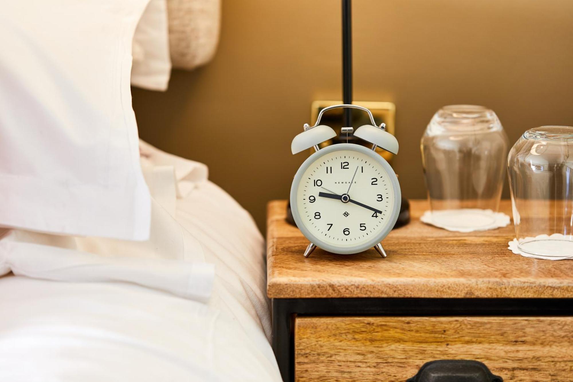 The Fleece At Cirencester Exteriér fotografie Alarm clock