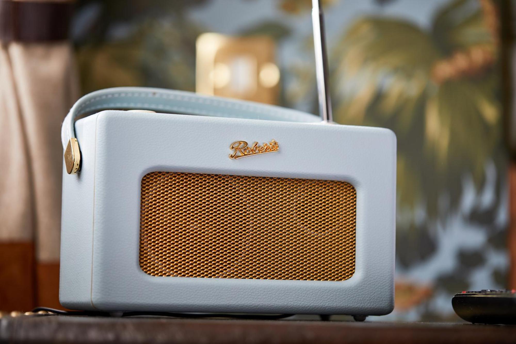 The Fleece At Cirencester Exteriér fotografie DAB radio