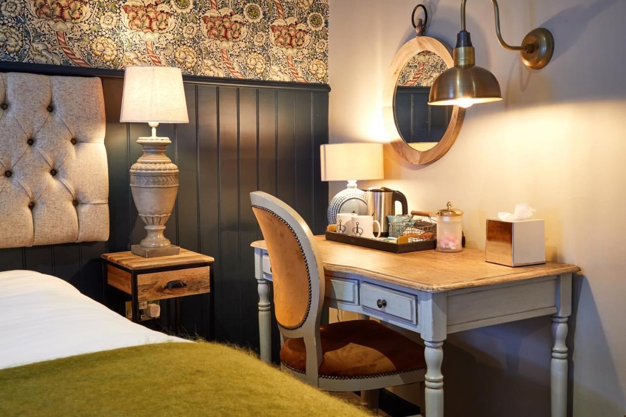 The Fleece At Cirencester Exteriér fotografie A room at the hotel