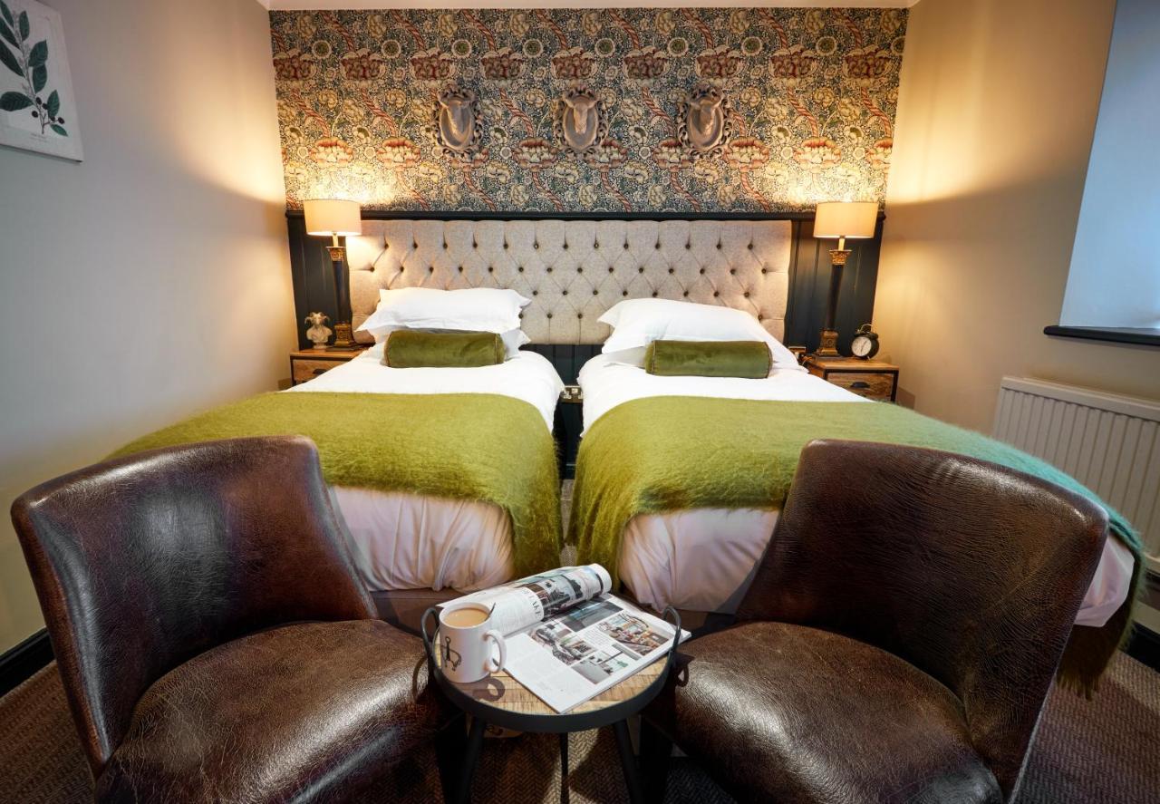 The Fleece At Cirencester Exteriér fotografie A room at The Old Bank Hotel